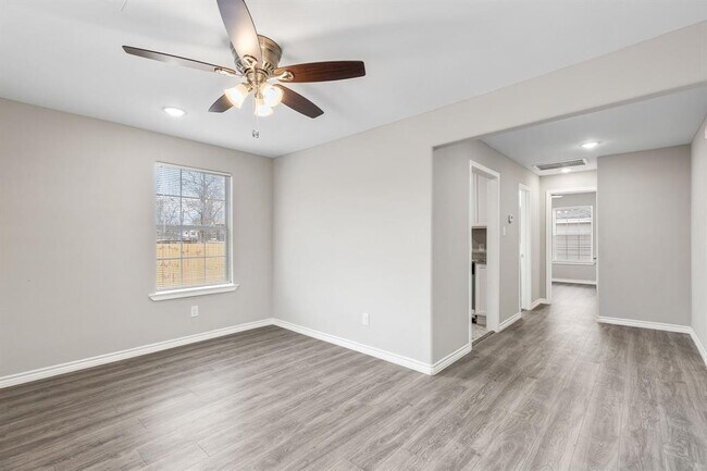 Foto del edificio - 4311 Hull St