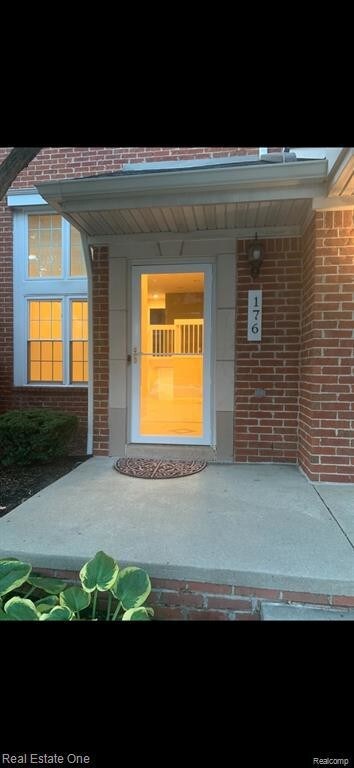 Foto del edificio - 176 Allenhurst Ave