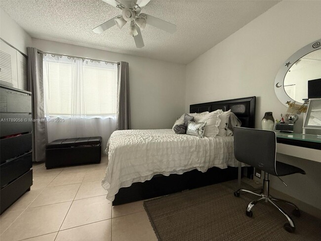 Foto del edificio - 9103 SW 138th Pl