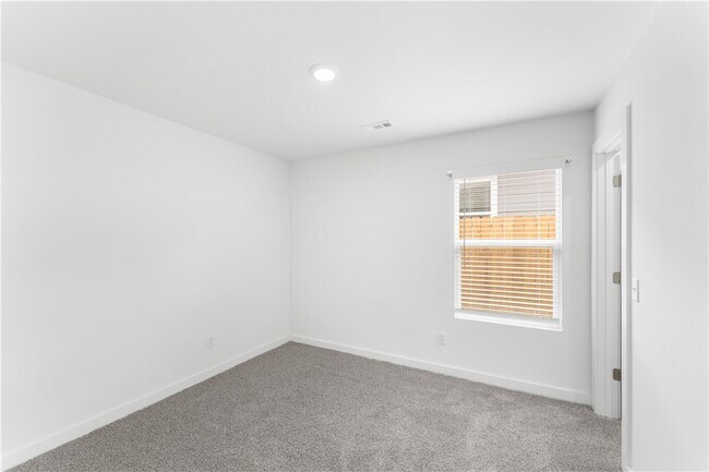 Foto del edificio - 106 NW Pinwheel St