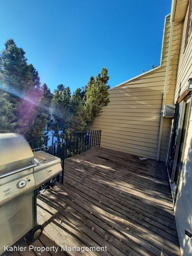 Building Photo - 2 br, 1.5 bath House - 220 44th St 1B