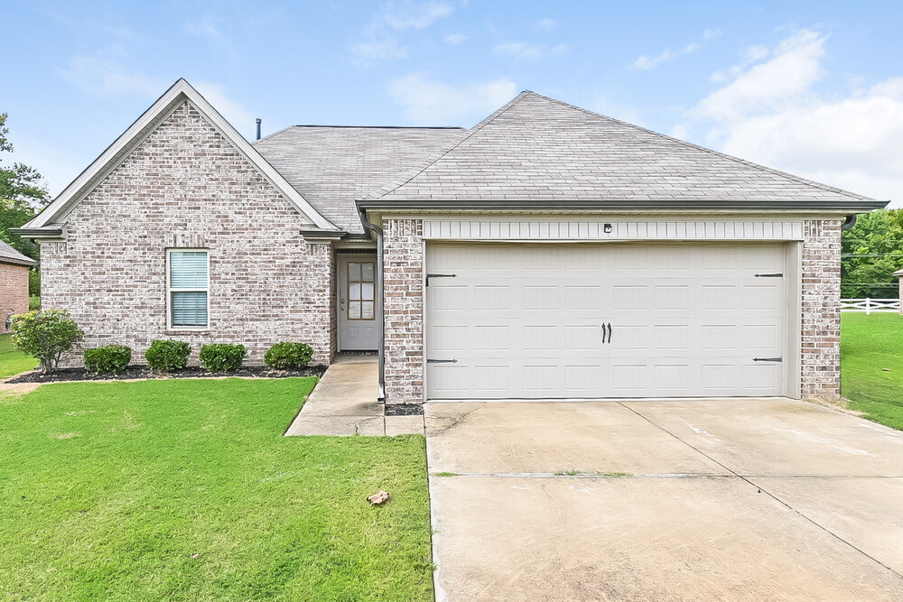 Foto principal - 8129 Jordan View Dr