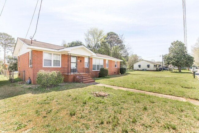 Building Photo - 143 Morris St