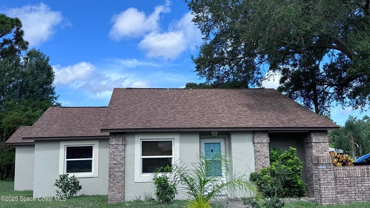 Foto principal - 747 Samuel Chase Ln