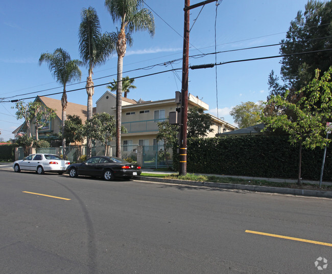 Photo - Talmadge Palace Apartments