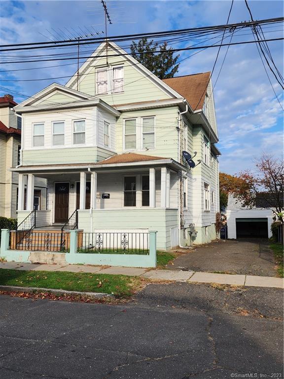 Building Photo - 374 Ezra St