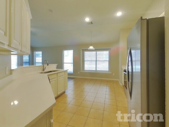 Foto del edificio - 6129 Tilapia Dr