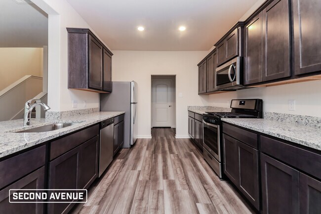 Foto del edificio - 909 Mallorie Ln