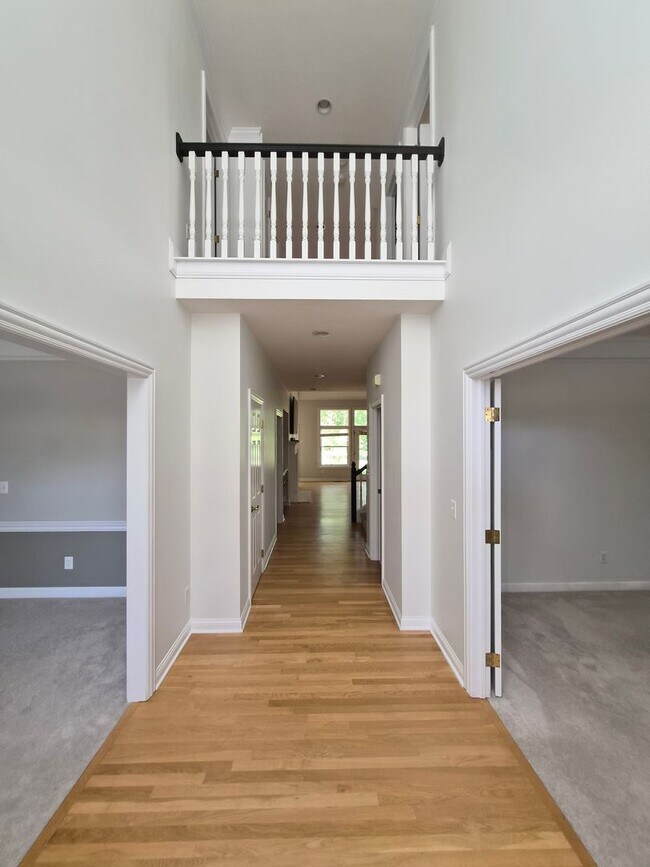 Foto del edificio - 6237 Muirloch Ct S