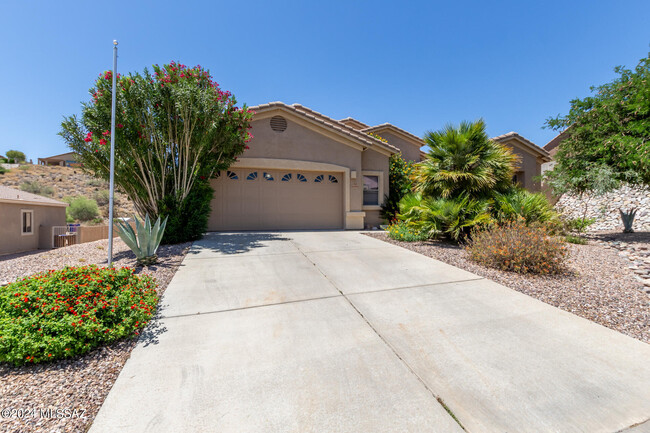 Building Photo - 60998 E Eagle Heights Dr
