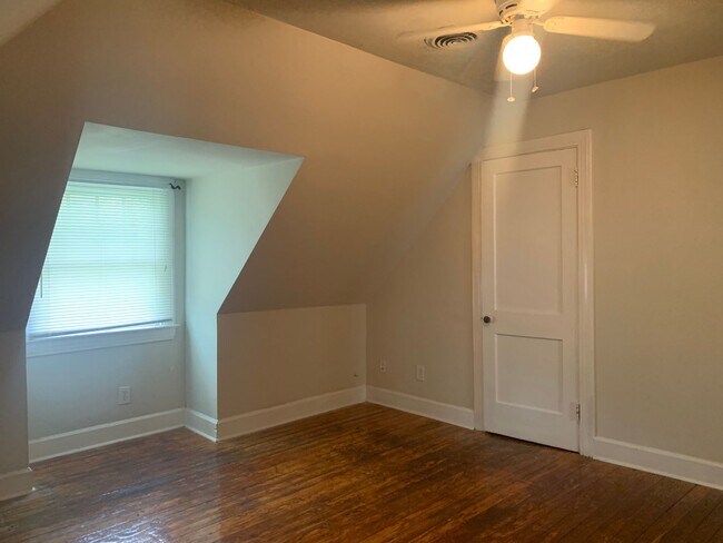 Foto del edificio - 424 E Maxwell St