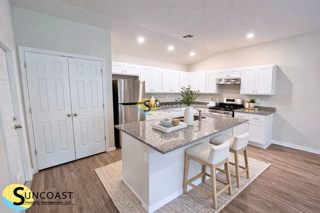 Building Photo - 399 Greenbriar Blvd