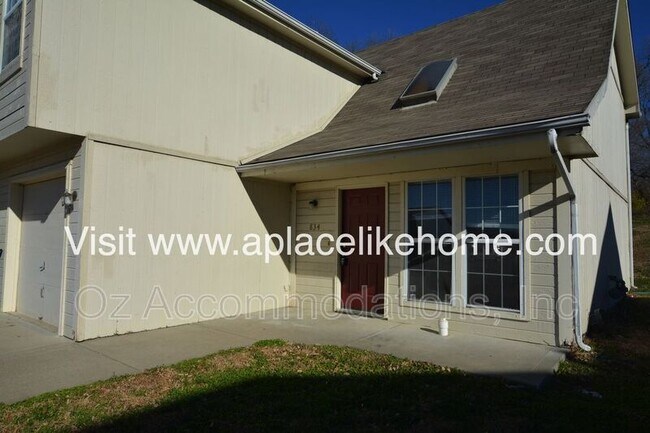 Foto del edificio - 834 Walker Ct
