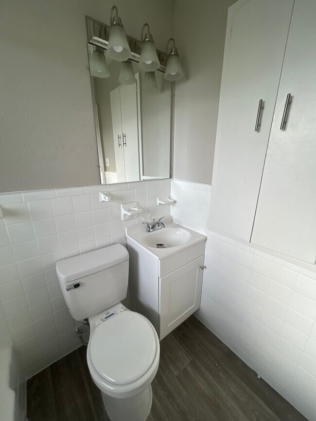 Foto del edificio - 3200-3200 Grider Cir