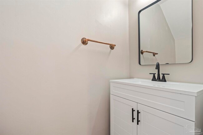 Foto del edificio - 7250 Hilburn Rd