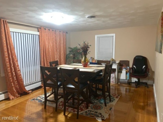 Foto del edificio - 1 br, 1 bath Apartment - 1 Hillcrest Ave