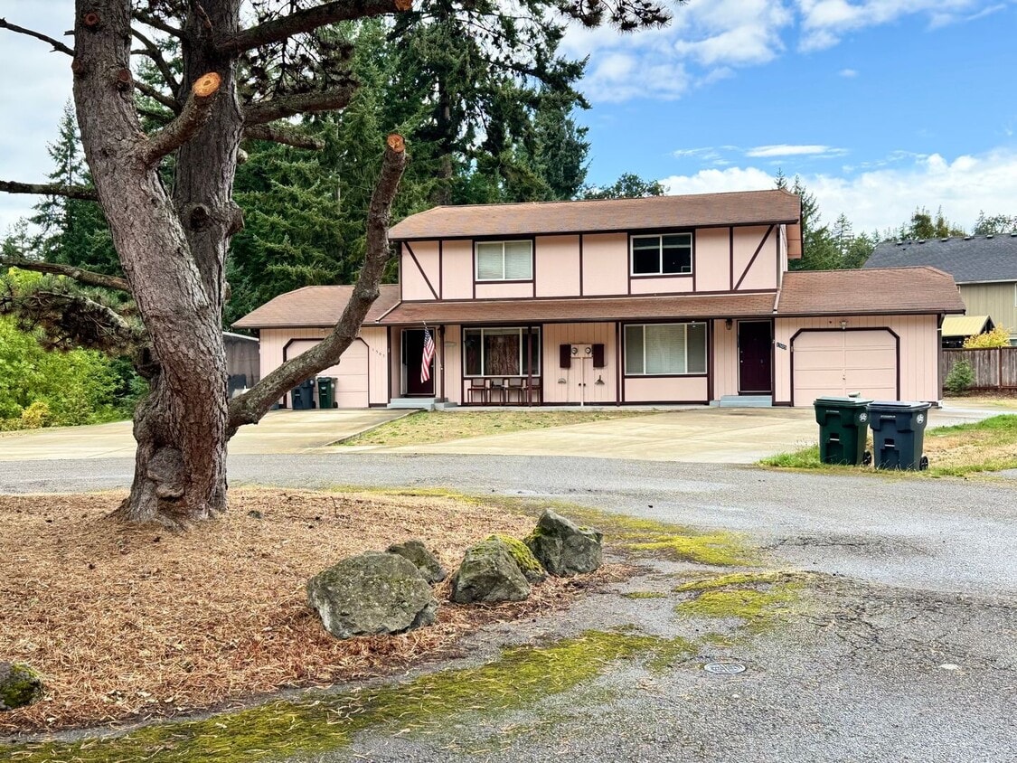 Foto principal - 1505 149th St Ct S
