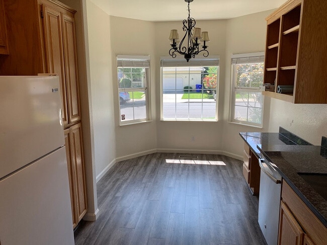 Building Photo - Renovated Single Level Three Bedroom Napa ...