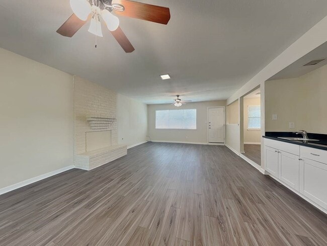 Building Photo - 11639 Idlebrook Dr