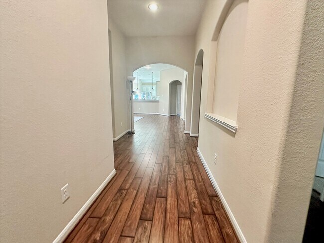 Foto del edificio - 3877 Enchanted Timbers Ln