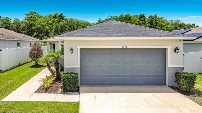 Building Photo - 3040 Lakes Crest Ave