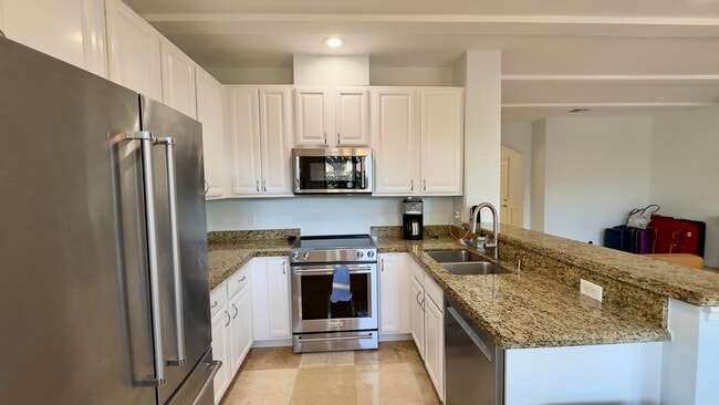 Building Photo - 420 Via Villagio