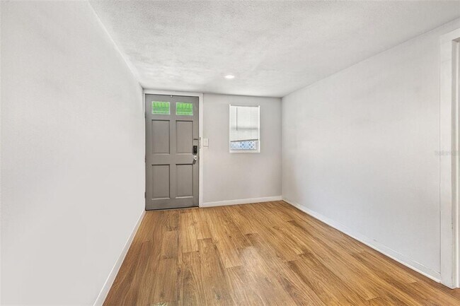 Foto del edificio - 2501 Oakdale St S