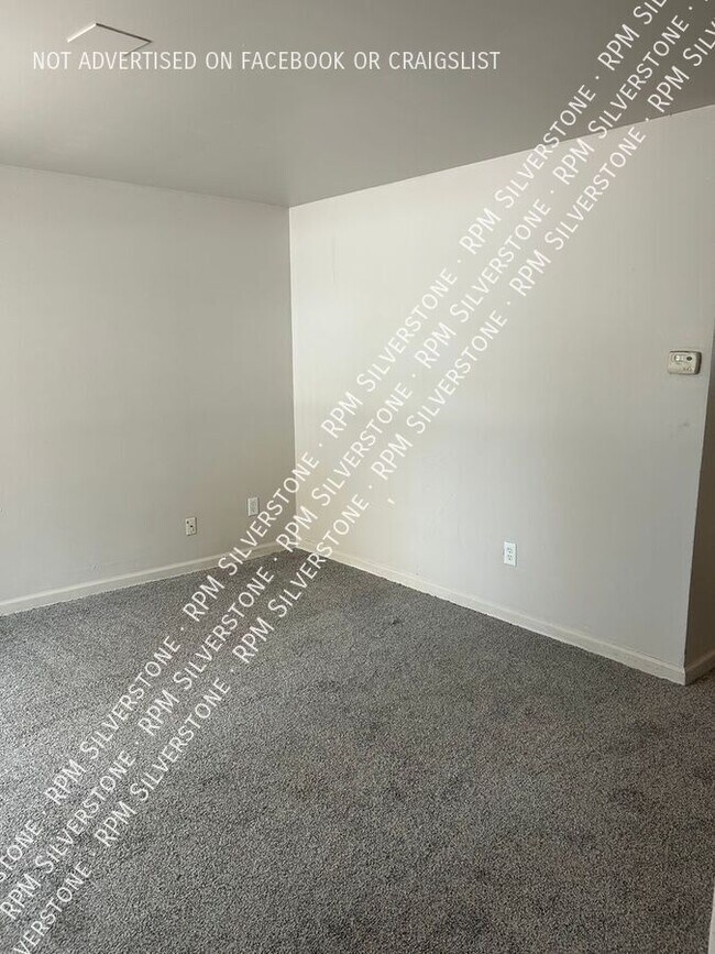 Foto del edificio - 21755 Elroy-