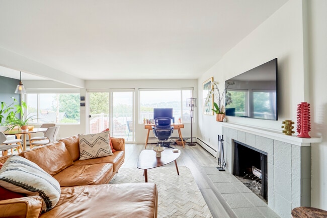 Photo - 2012 Waverly Pl N (Seattle, WA) Townhome