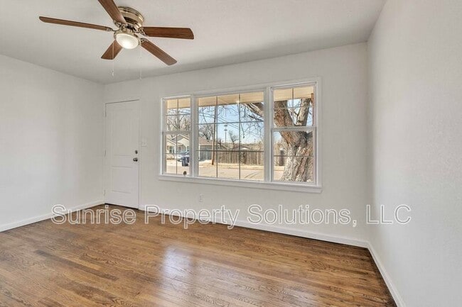 Building Photo - 4908 S Stiles Ave