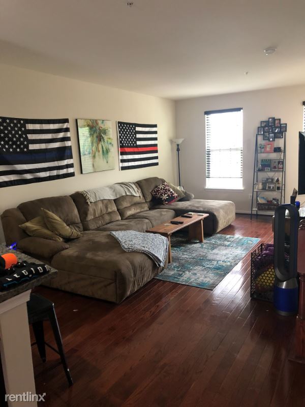 Foto del edificio - 1 br, 1 bath Townhome - 4607 Foster Ave