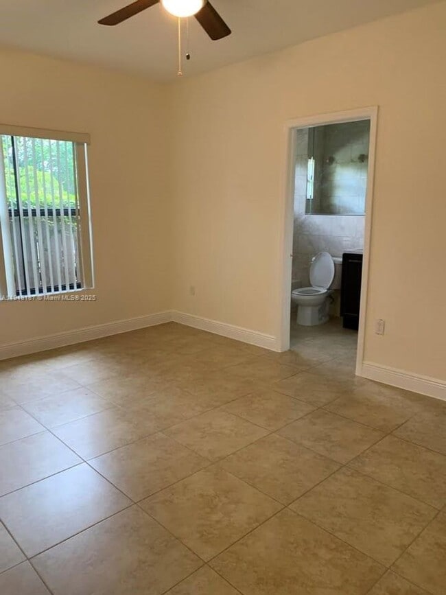 Foto del edificio - 5496 NW 4th St