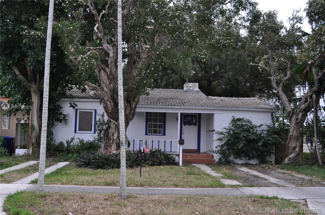 Primary Photo - 2608 SW 11th St