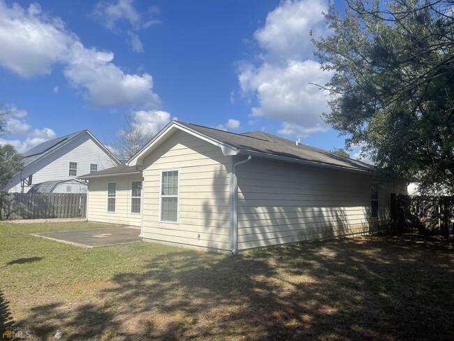 Building Photo - 274 Kristins Dr