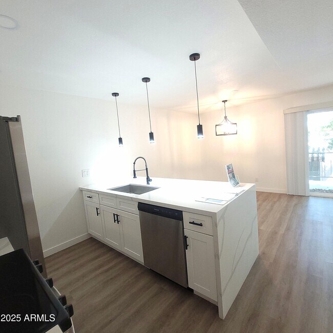 Foto del edificio - 3416 N 44th St