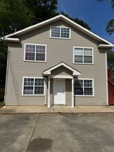 Building Photo - 404 McCullars Ln