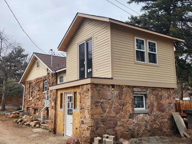 524 18th A (up) & B (down) - 524 18th St