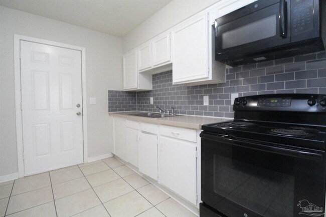 Foto del edificio - 10151 Guidy Ln