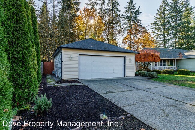 Building Photo - 3 br, 2 bath House - 15213 NE 44th Street