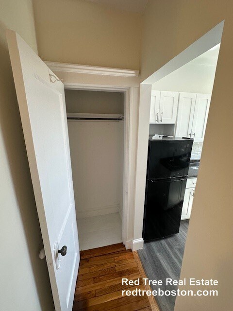 Foto del edificio - 109 Brainerd Rd