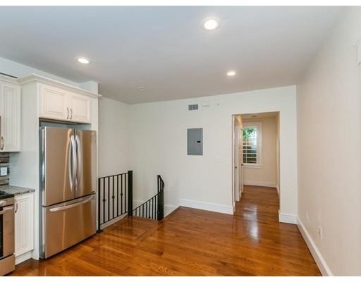 Building Photo - 16 Park Pl