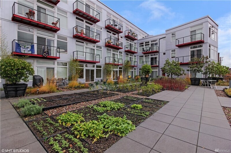 Primary Photo - 2960 Eastlake Ave E