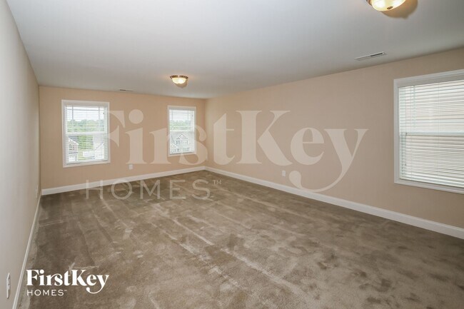 Building Photo - 732 Breeders Cup Dr