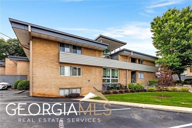 Building Photo - 4300 Chastain Walk NE