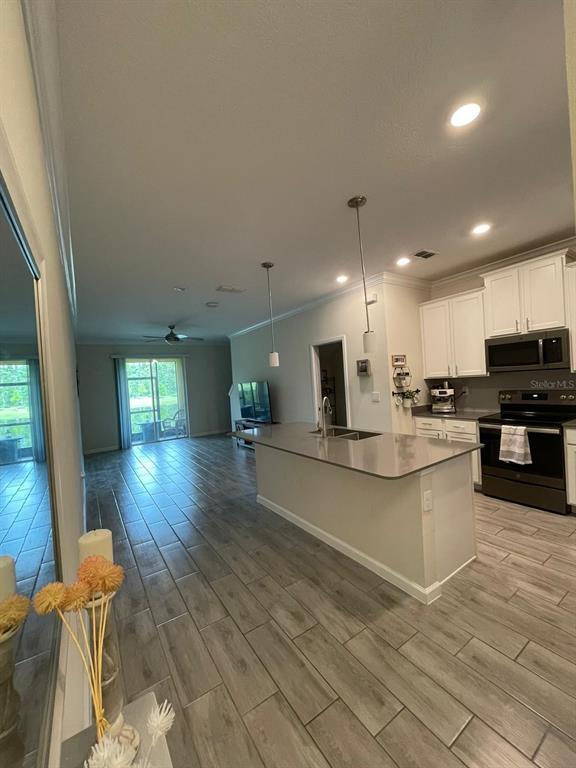 Building Photo - 9330 Tecumseh Dr
