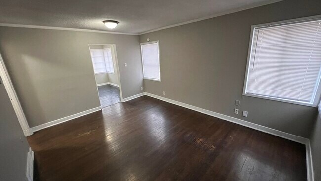 Foto del edificio - 4155 Barron Ave