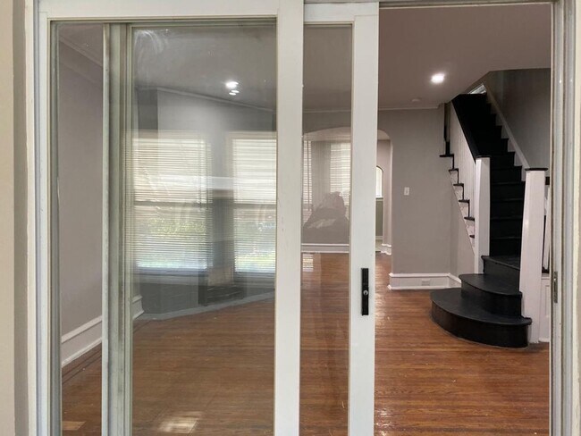 Foto del edificio - South West Updated 3 bed 1 bath