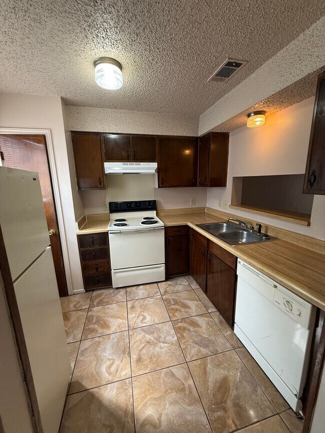 Photo - 2 bedroom 2 bath town home in a gated community