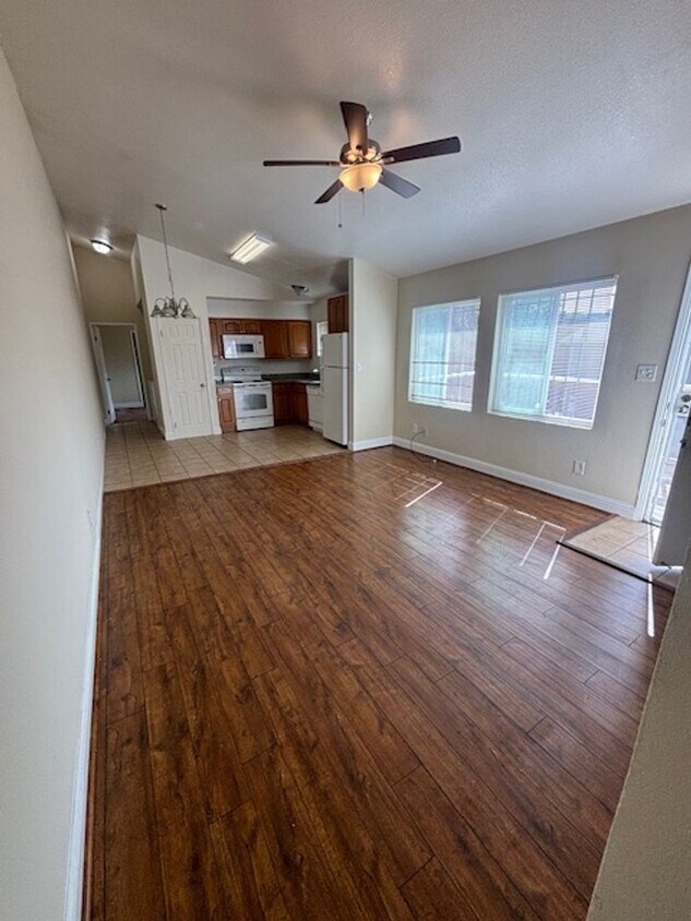 Foto del edificio - 8290 MacArthur Blvd