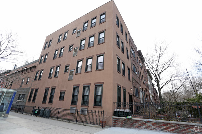 Building Photo - 446 Court St